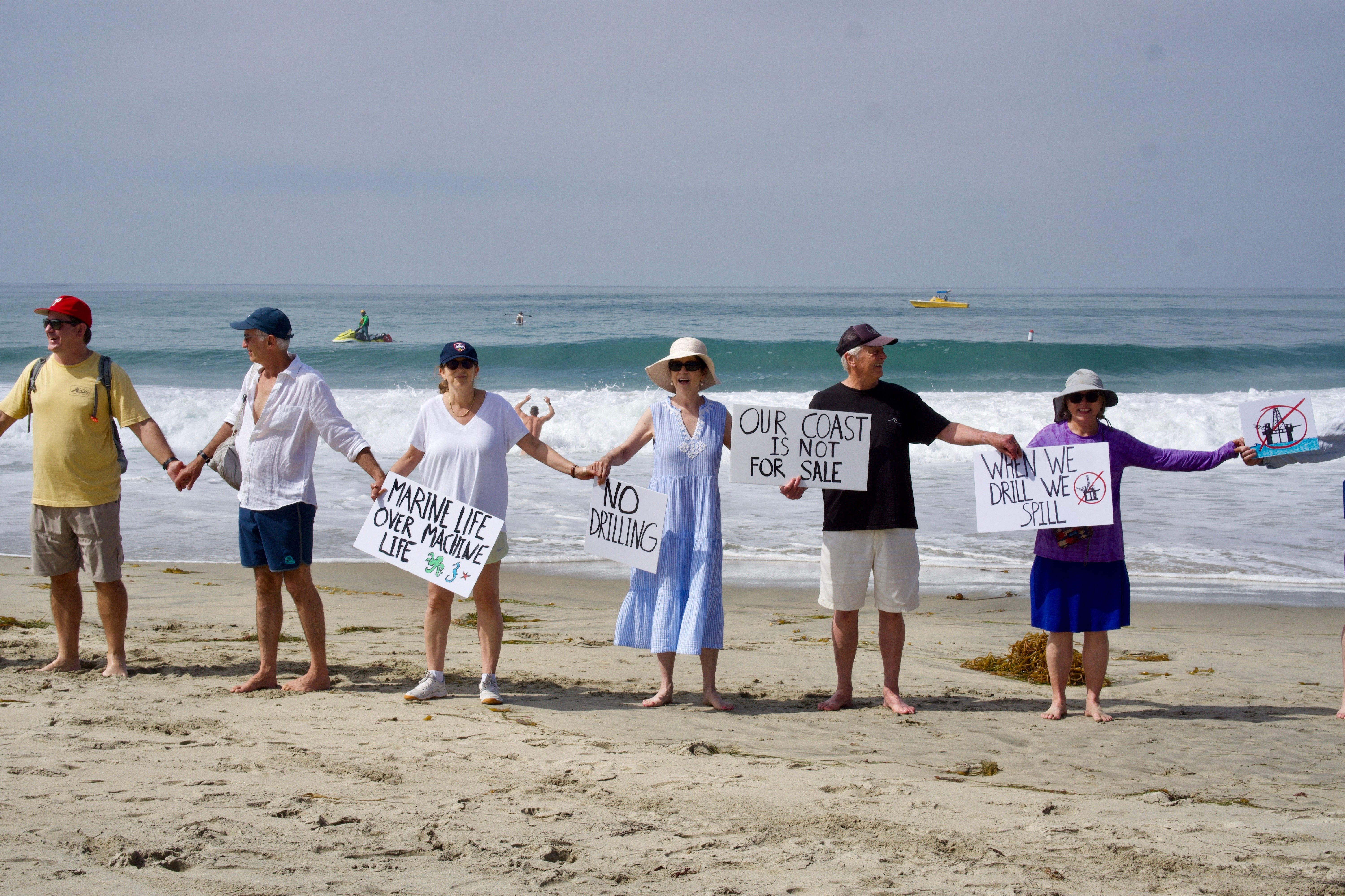 Aquagroms Hands Across the Sand