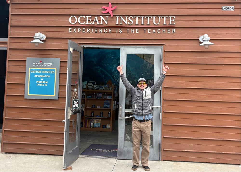 BWTF Volunteer in front of Ocean Institute 